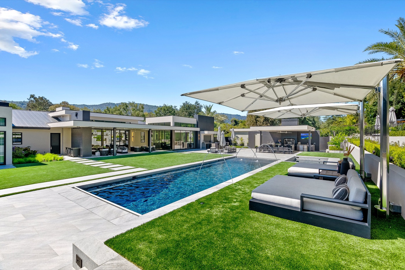 Constitution Ave view