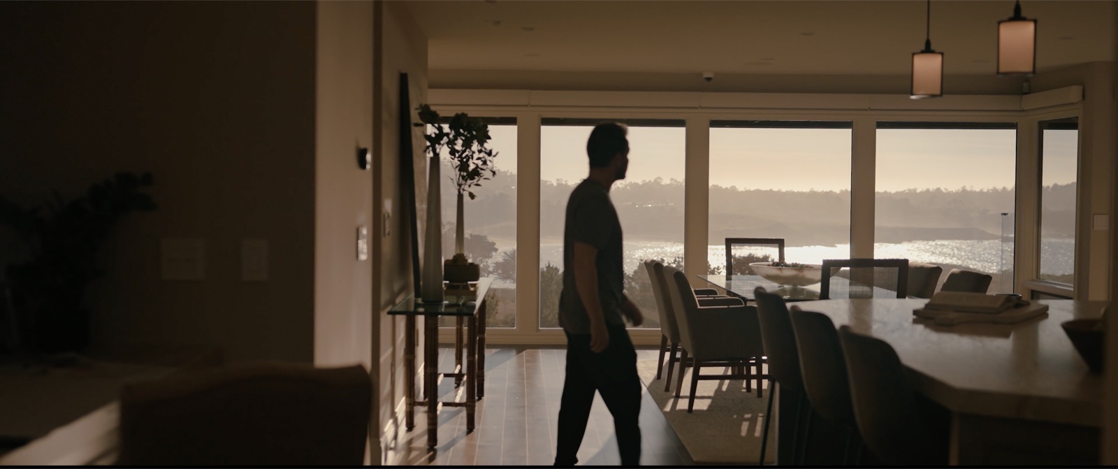 Oceanfront dining room