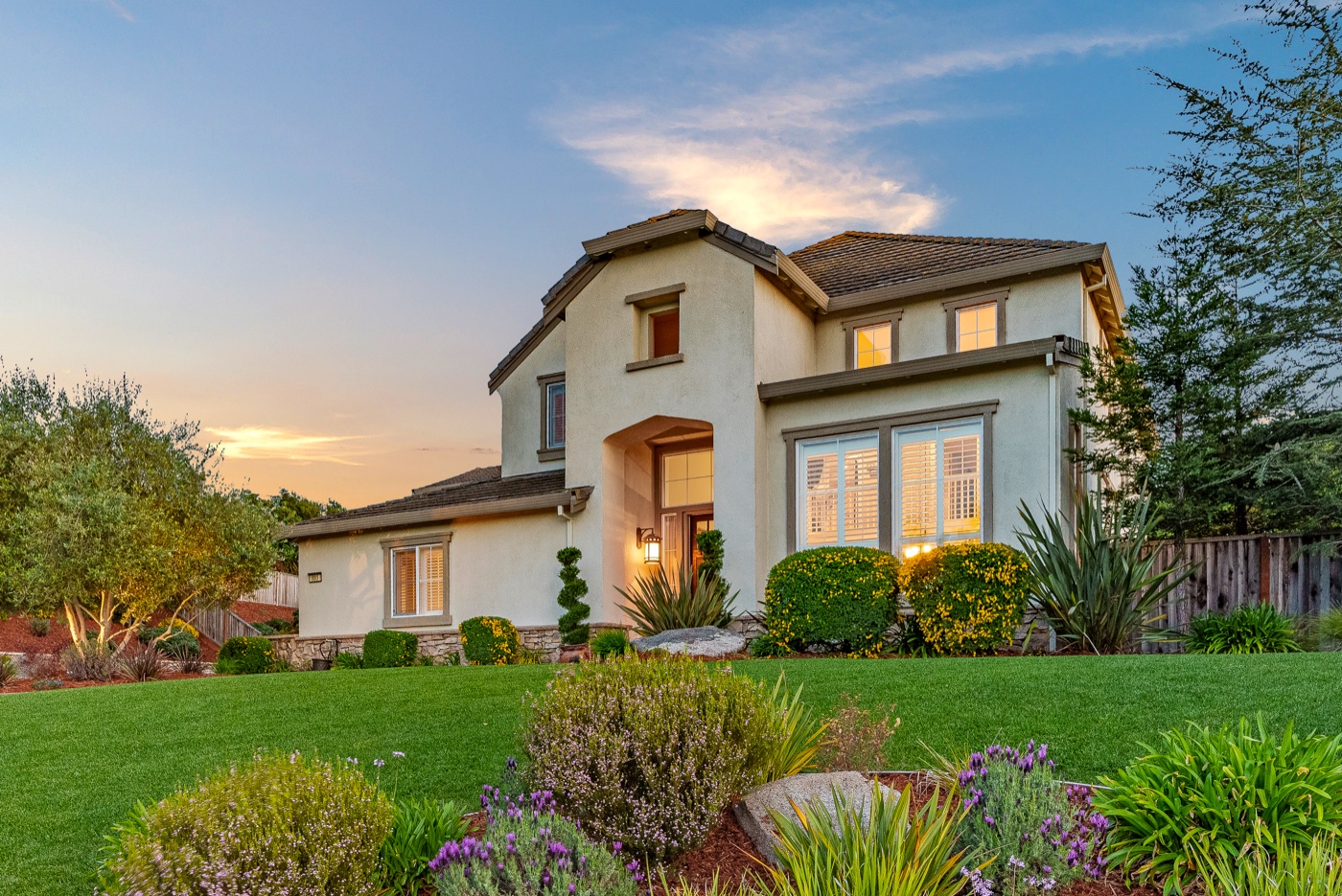 Via Vaquero twilight